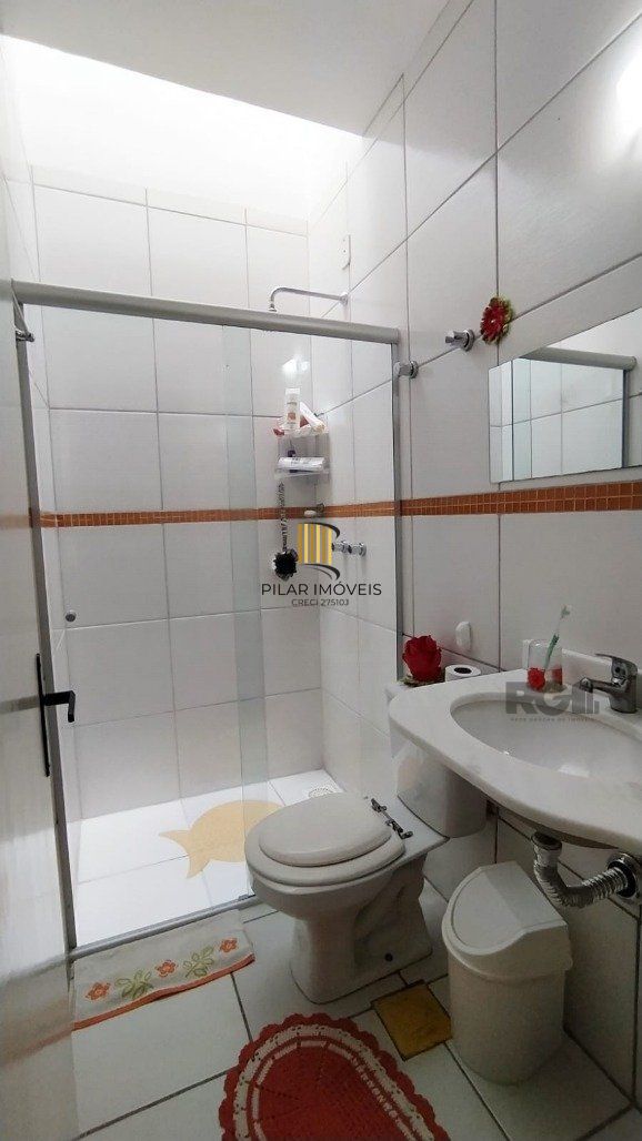 Casa 2 dormitórios no bairro Hípica
