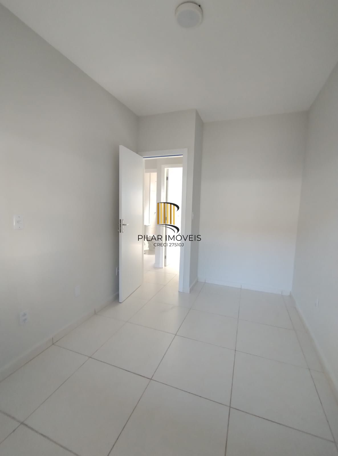 Casa 2 dormitórios no bairro Restinga