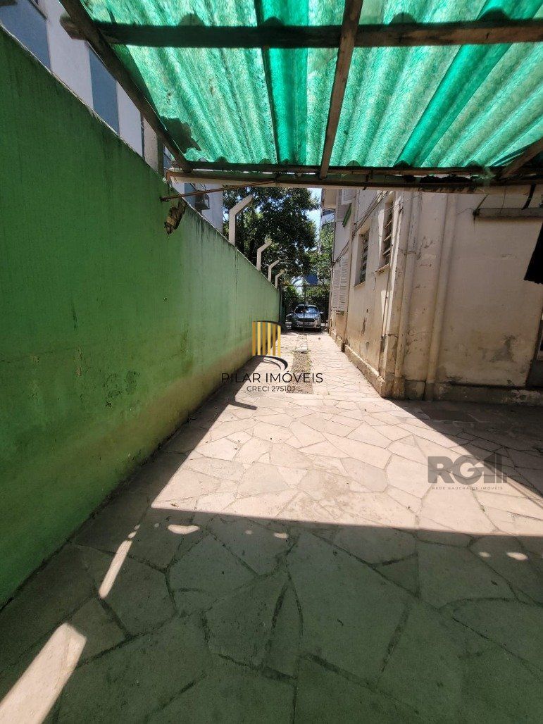 Casa 8 dormitórios no bairro Menino Deus