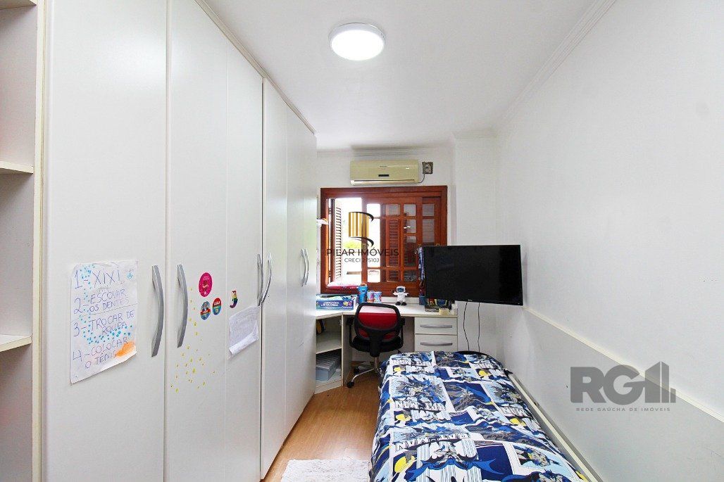 Sobrado para Venda - 218m², 4 dormitórios, sendo 3 suites, 2 vagas - Ipanema