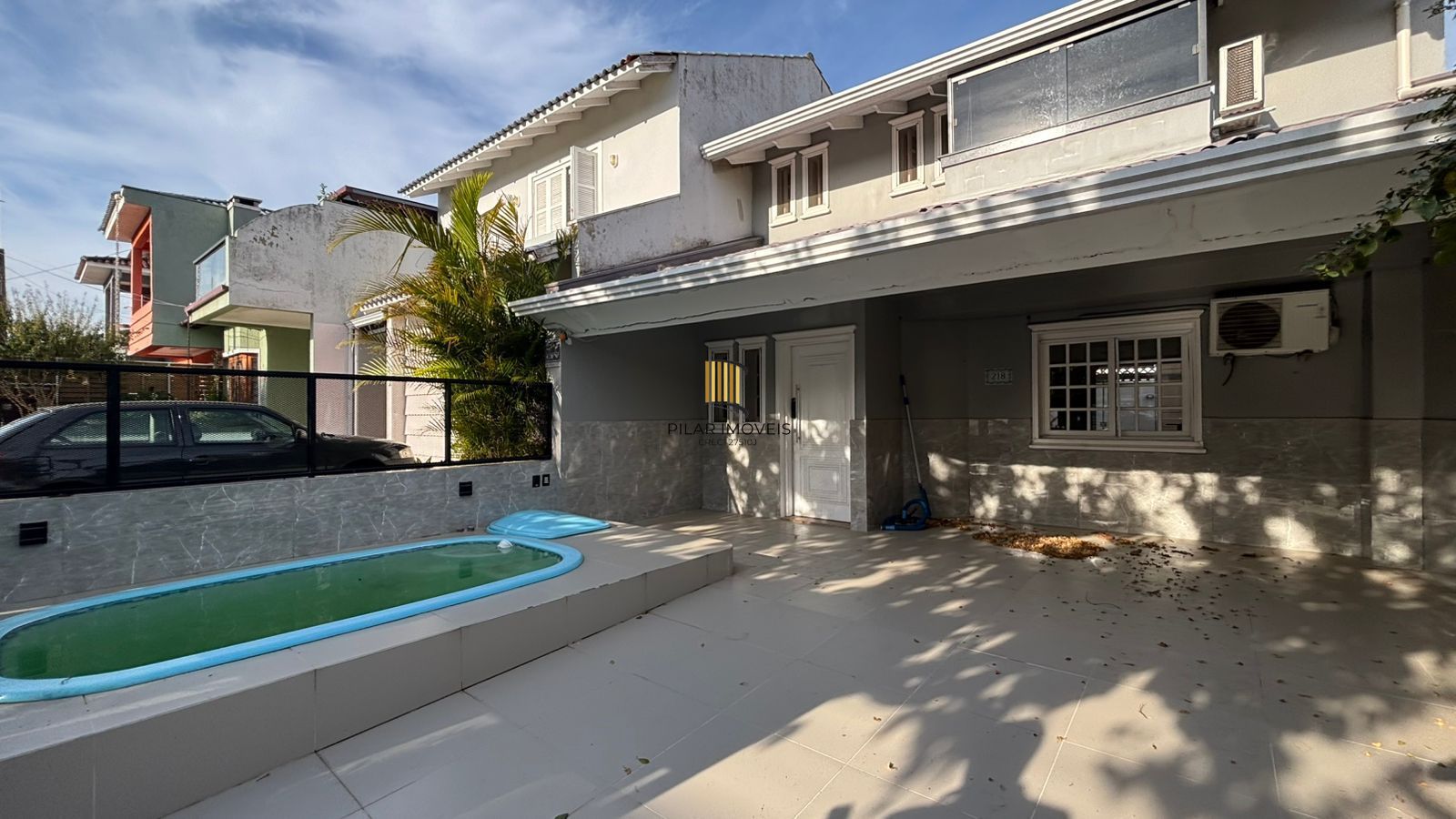 Casa 3 dormitórios no bairro Hípica