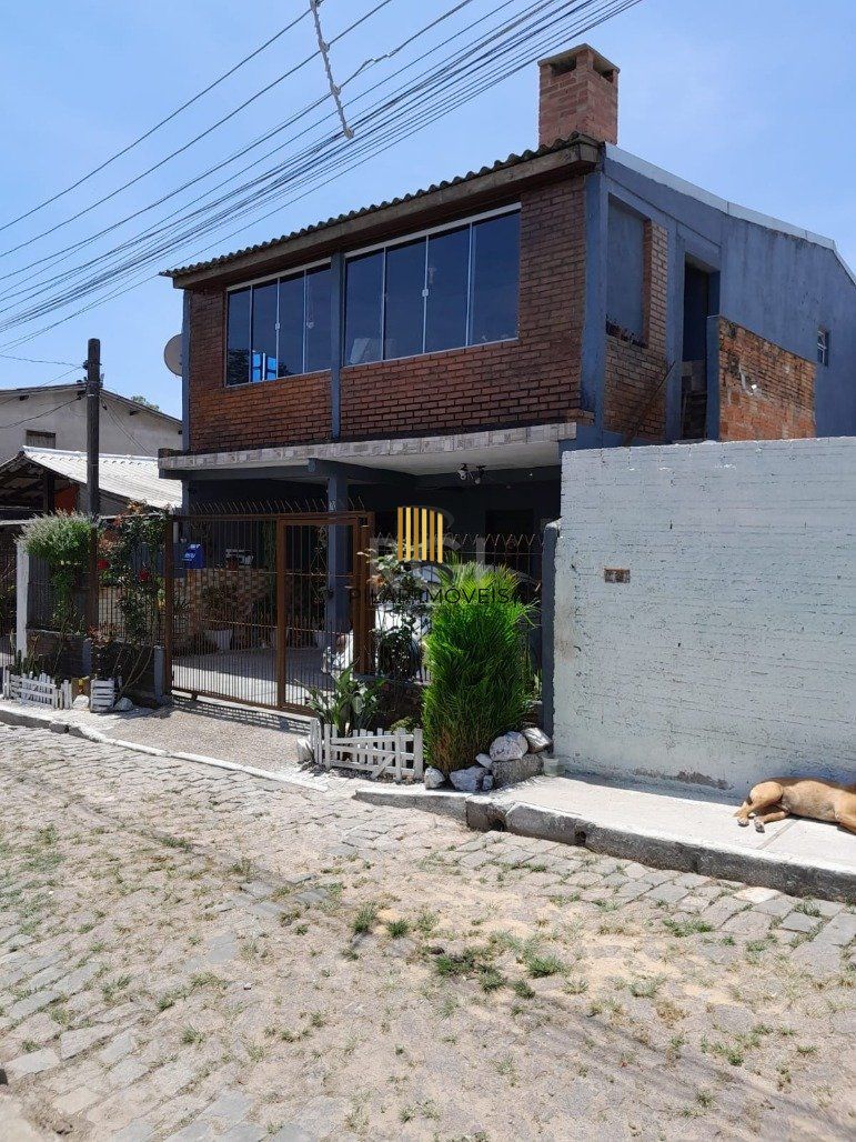 Casa 4 Dormitório(s) Bairro Restinga