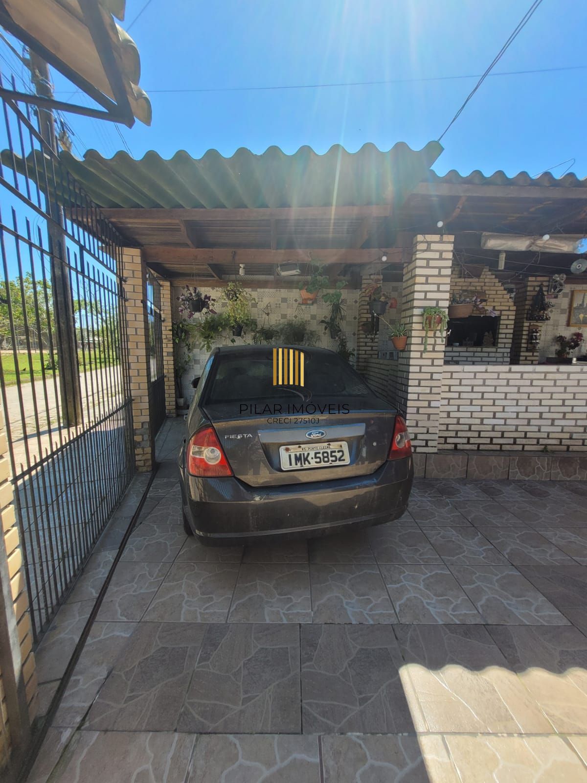 Casa 4 dormitórios no bairro Restinga