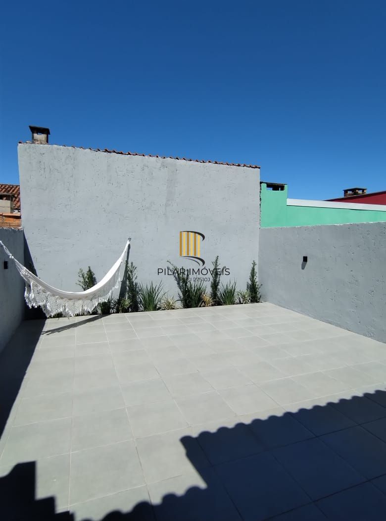 Casa 3 dormitórios no bairro Hípica