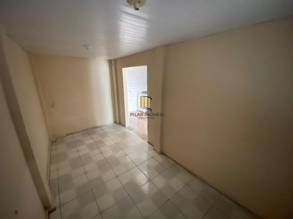 Casa 3 dormitórios no bairro Hípica