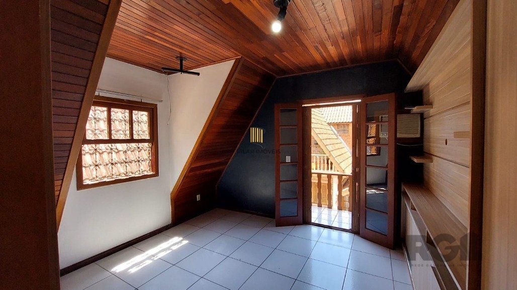 Casa de Condomínio 3 dormitórios no bairro Glória