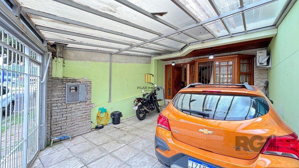 Sobrado para Venda - 218m², 4 dormitórios, sendo 3 suites, 2 vagas - Ipanema
