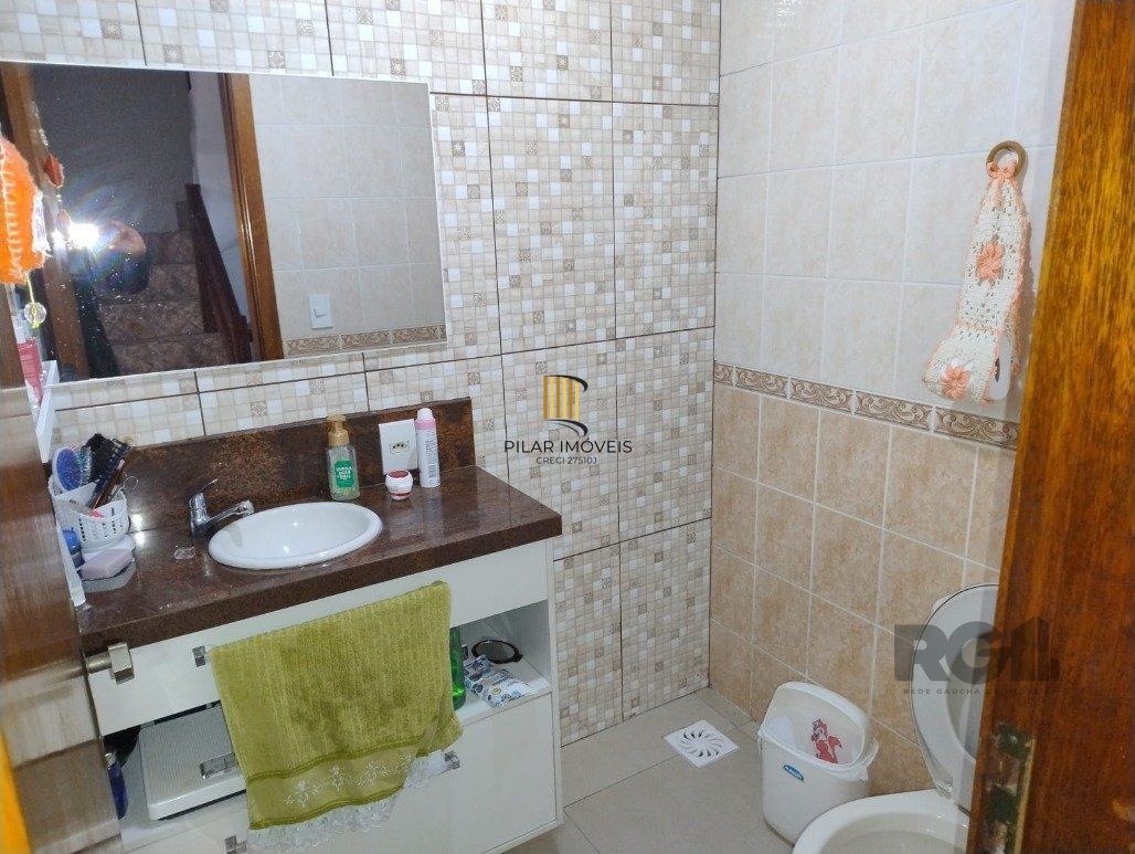 Casa 4 Dormitório(s) Bairro Hípica