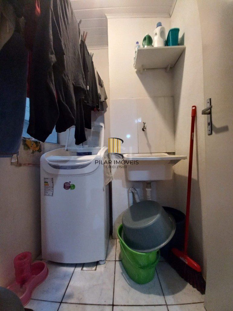 Apartamento para Venda - 46m², 2 dormitórios, 1 vaga - Restinga