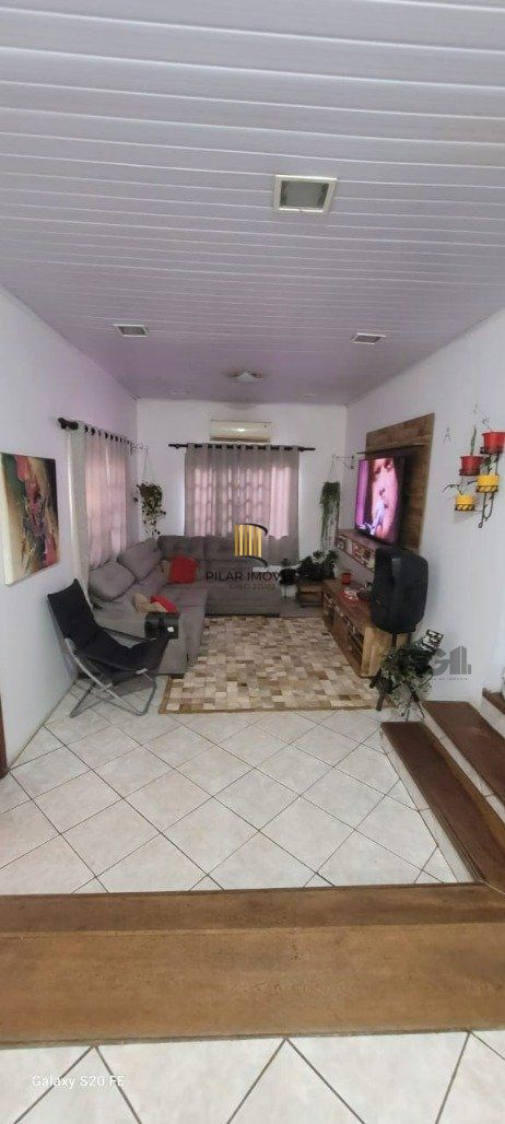Casa 2 Dormitório(s) Bairro Ipanema