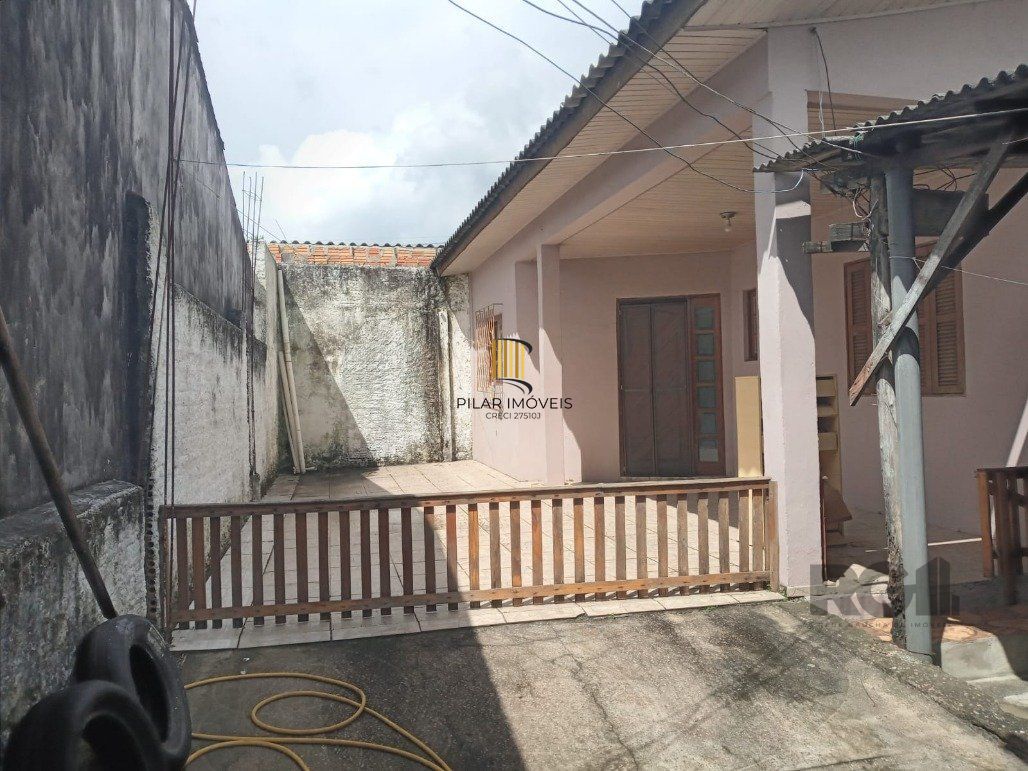 Casa 2 Dormitório(s) Bairro Restinga