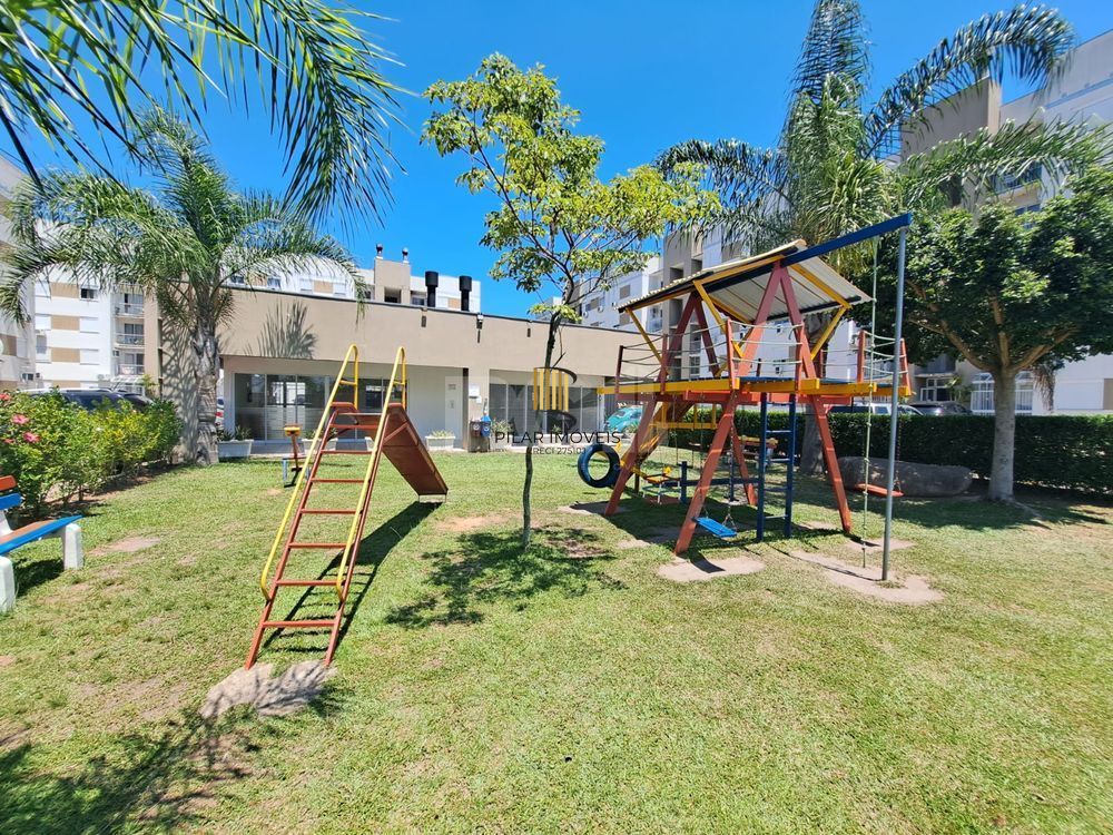 Apartamento com sacada e churrasqueira