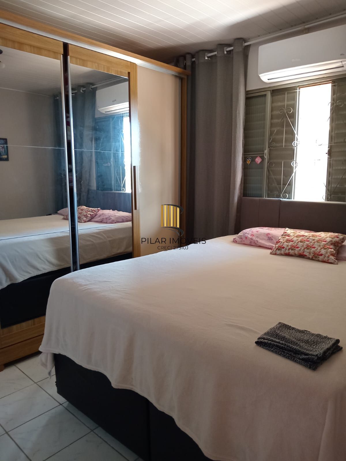 Casa 4 dormitórios no bairro Restinga