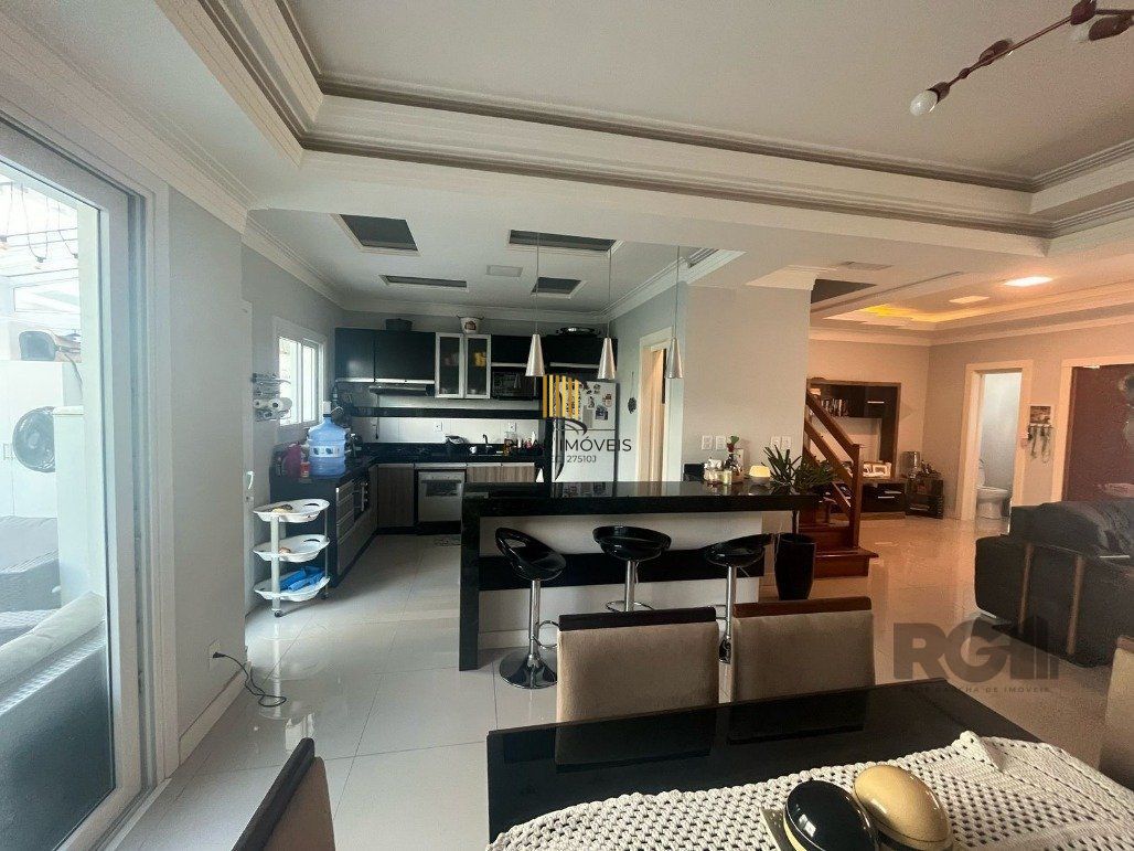 Casa de Condomínio 3 dormitórios no bairro Hípica