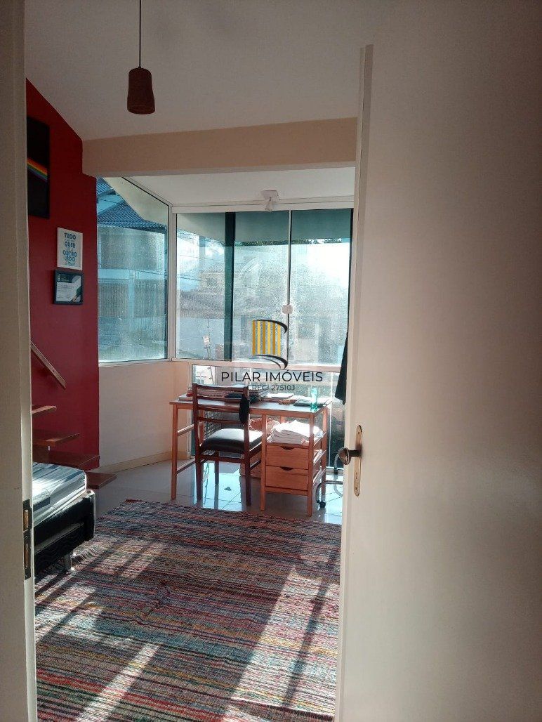 Casa 3 Dormitório(s) Bairro Imperial Parque