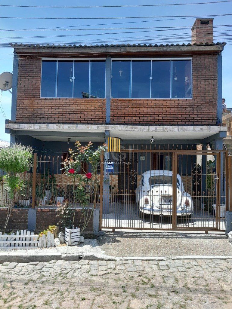 Casa 4 Dormitório(s) Bairro Restinga