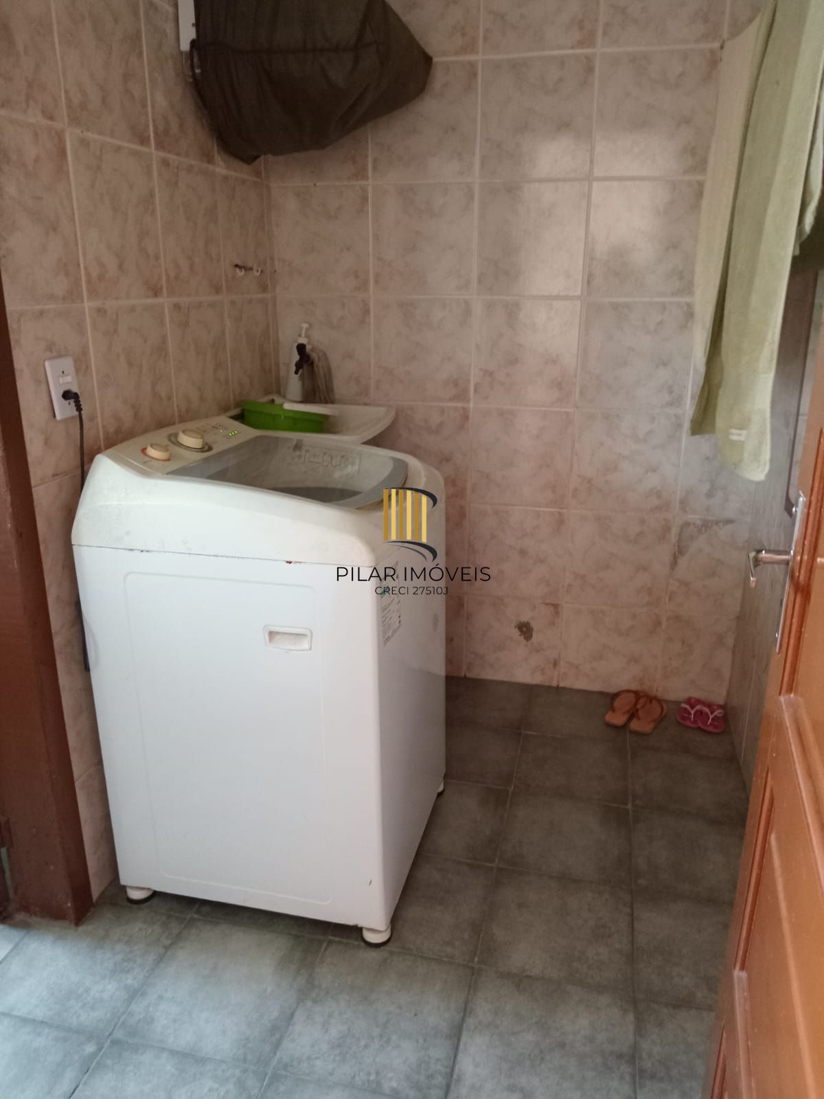 Casa 4 dormitórios no bairro Restinga