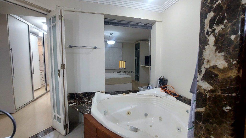 Casa 4 dormitórios no bairro Espírito Santo