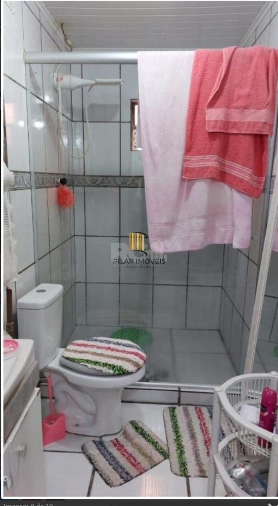 Casa 2 dormitórios no bairro Hípica