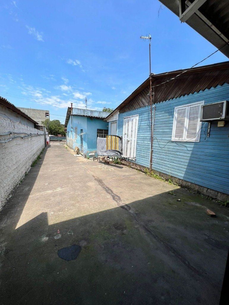 Casa 4 Dormitório(s) Bairro Hípica