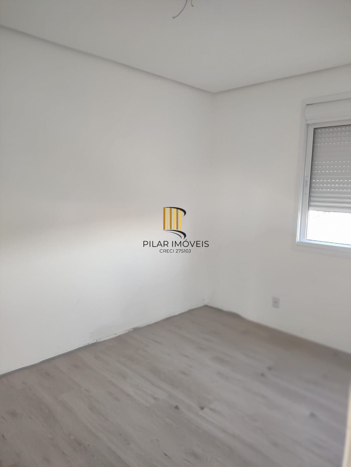 Apartamento 2 dormitórios com suíte e 2 vagas no Bairro Tristeza.