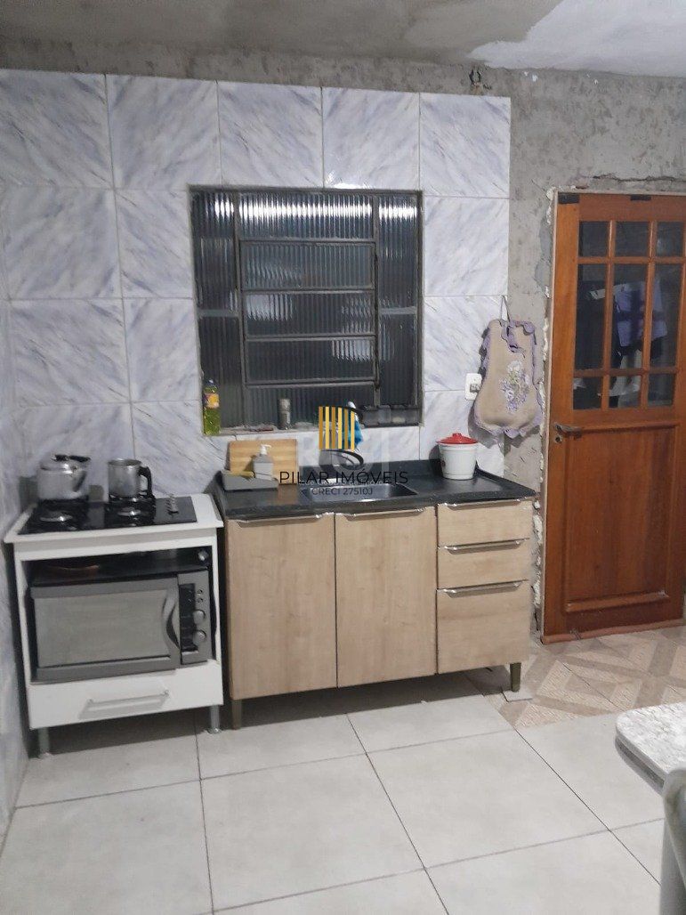 Casa 4 Dormitório(s) Bairro Restinga