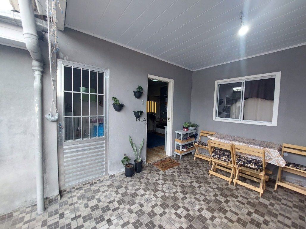 Casa 3 Dormitório(s) Bairro Restinga