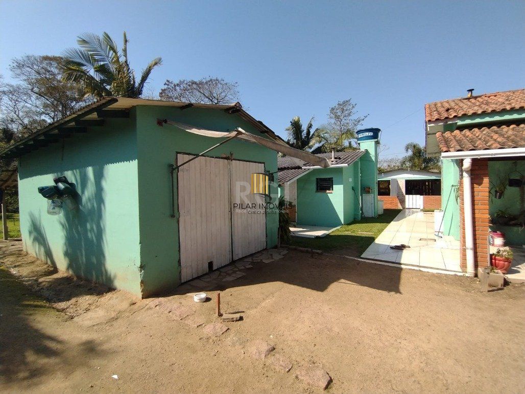 Sítio para Venda - 245m², 4 dormitórios, 10 vagas - Lami