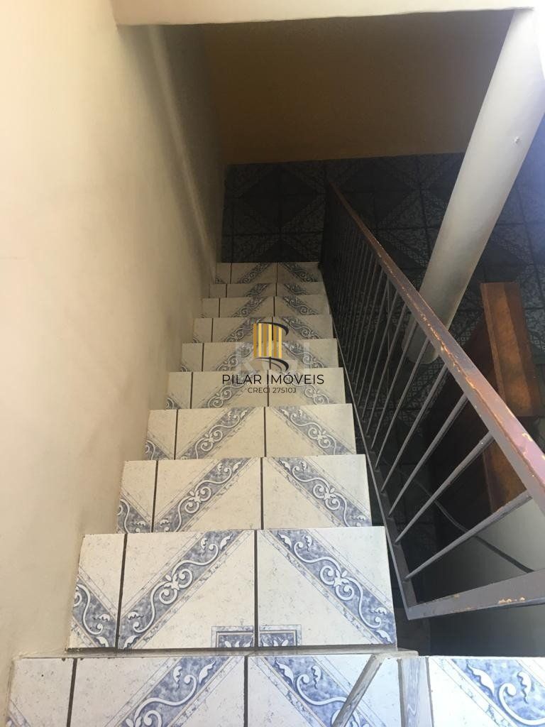 Sobrado para Venda - 92m², 3 dormitórios, 2 vagas - Restinga Nova