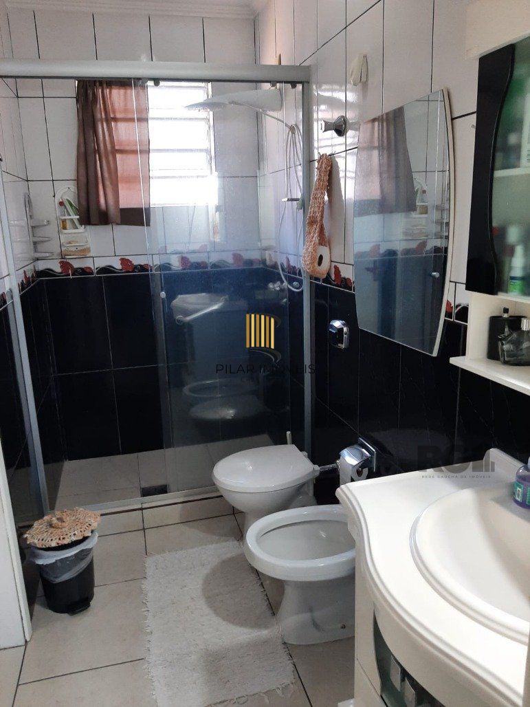 Casa 5 Dormitório(s) Bairro Campo Novo