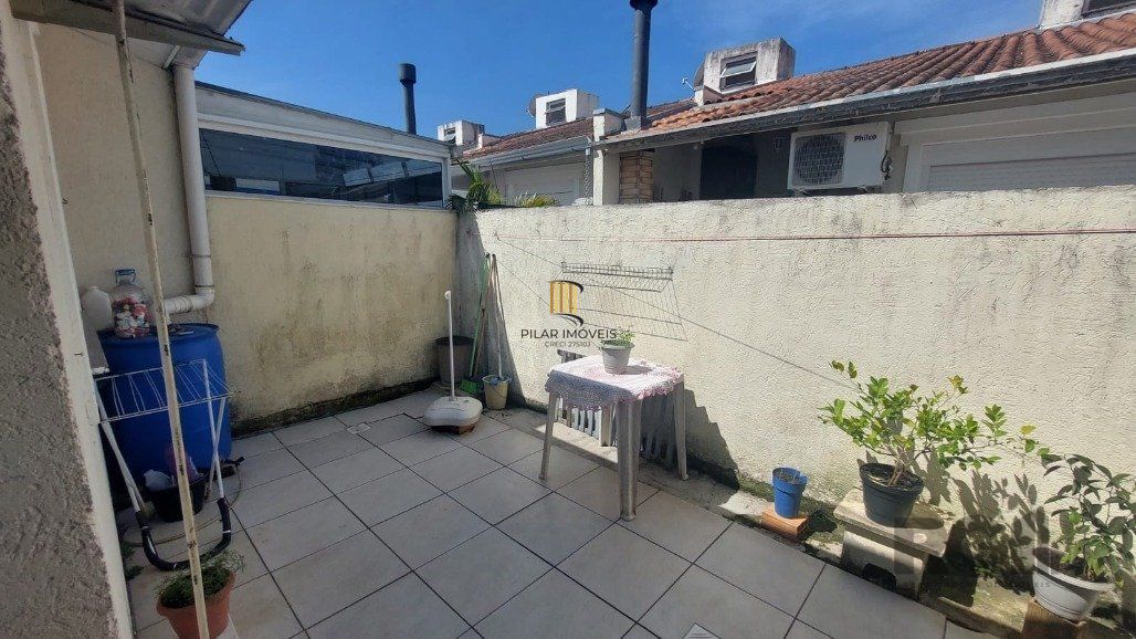 Casa Condominio 2 Dormitório(s) Bairro Hípica