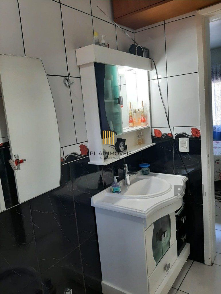 Casa 5 Dormitório(s) Bairro Campo Novo