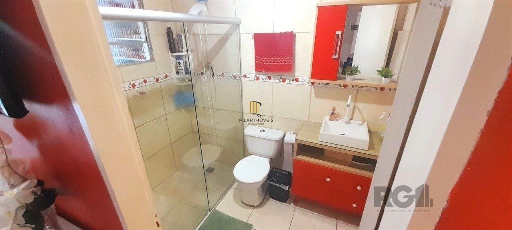 Casa 6 dormitórios no bairro Restinga