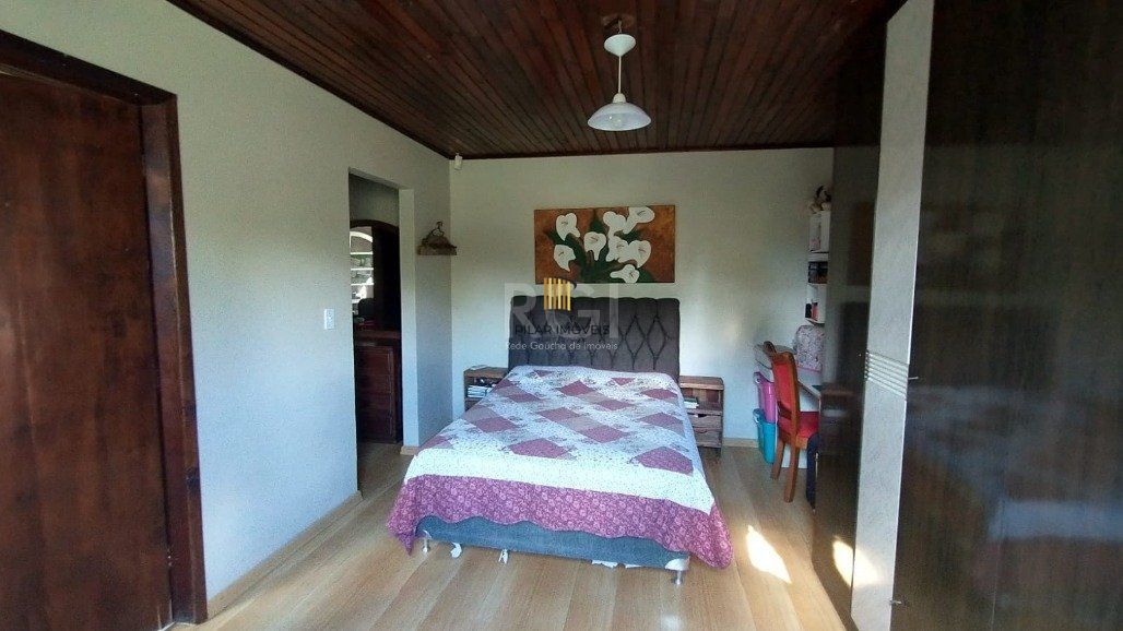 Sítio para Venda - 242m², 2 dormitórios, sendo 2 suites, 2 vagas - Itapuã