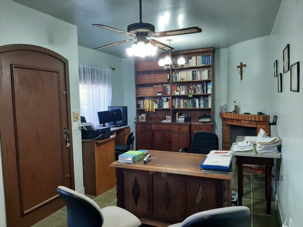 Casa 5 Dormitório(s) Bairro Campo Novo