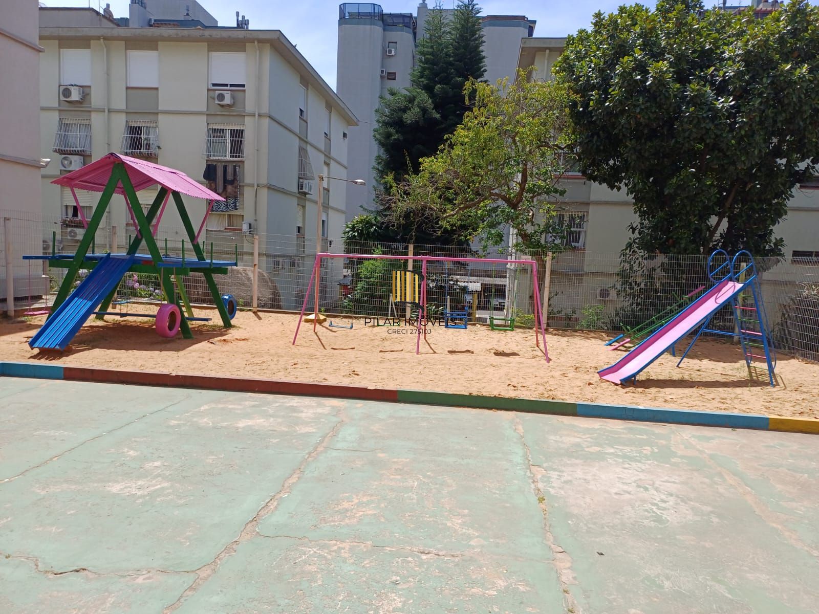 Apartamento 2 dormitórios no bairro Vila Ipiranga