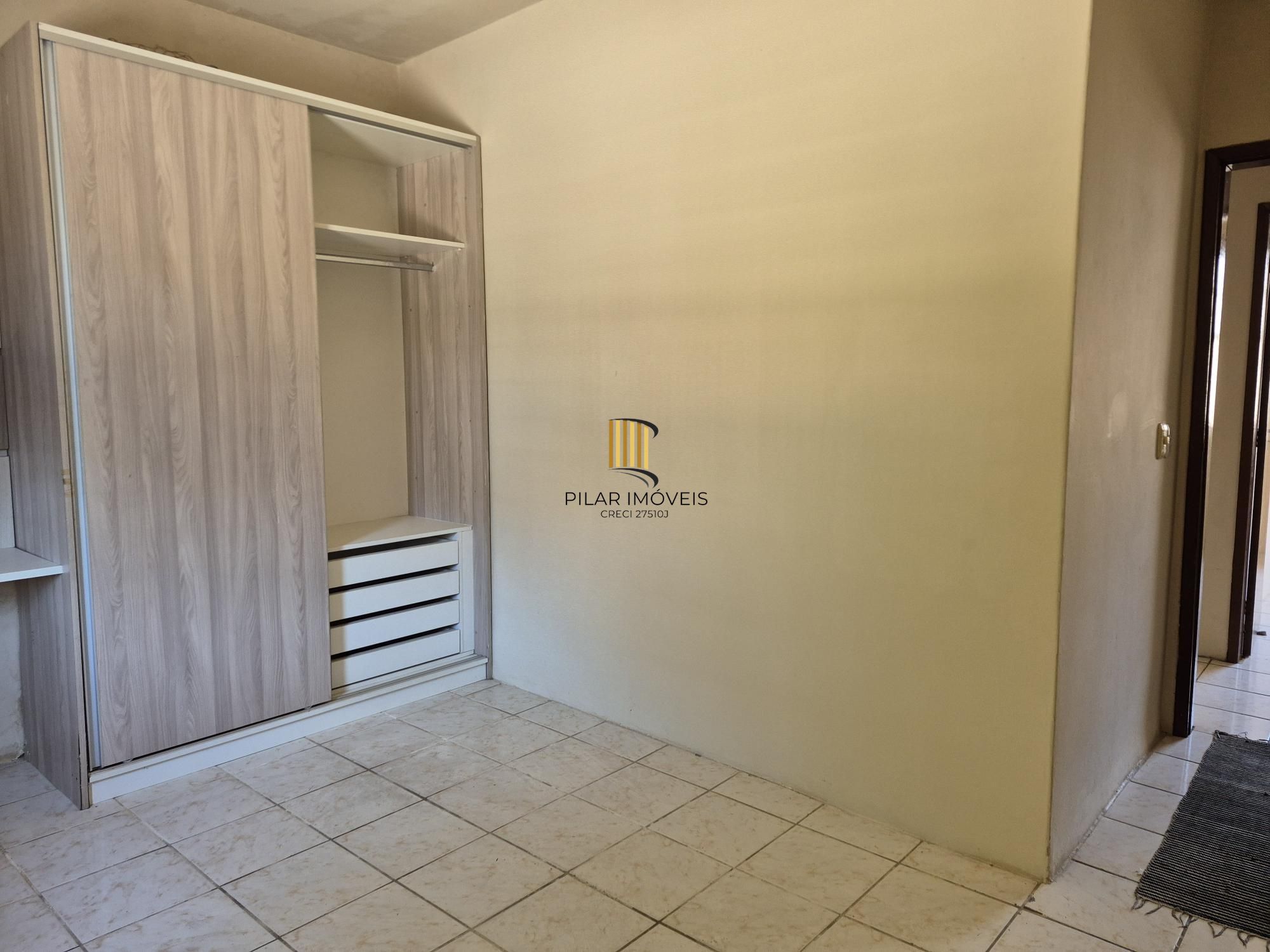 Casa Residencial de 3 Quartos com Piscina e Churrasqueira em Porto Alegre