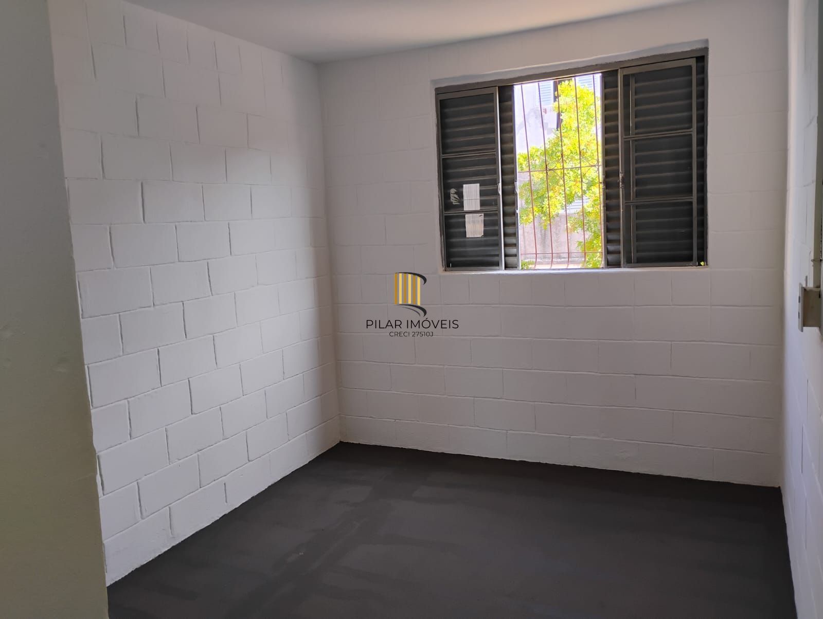 Apartamento 2 dormitórios no bairro Rubem Berta