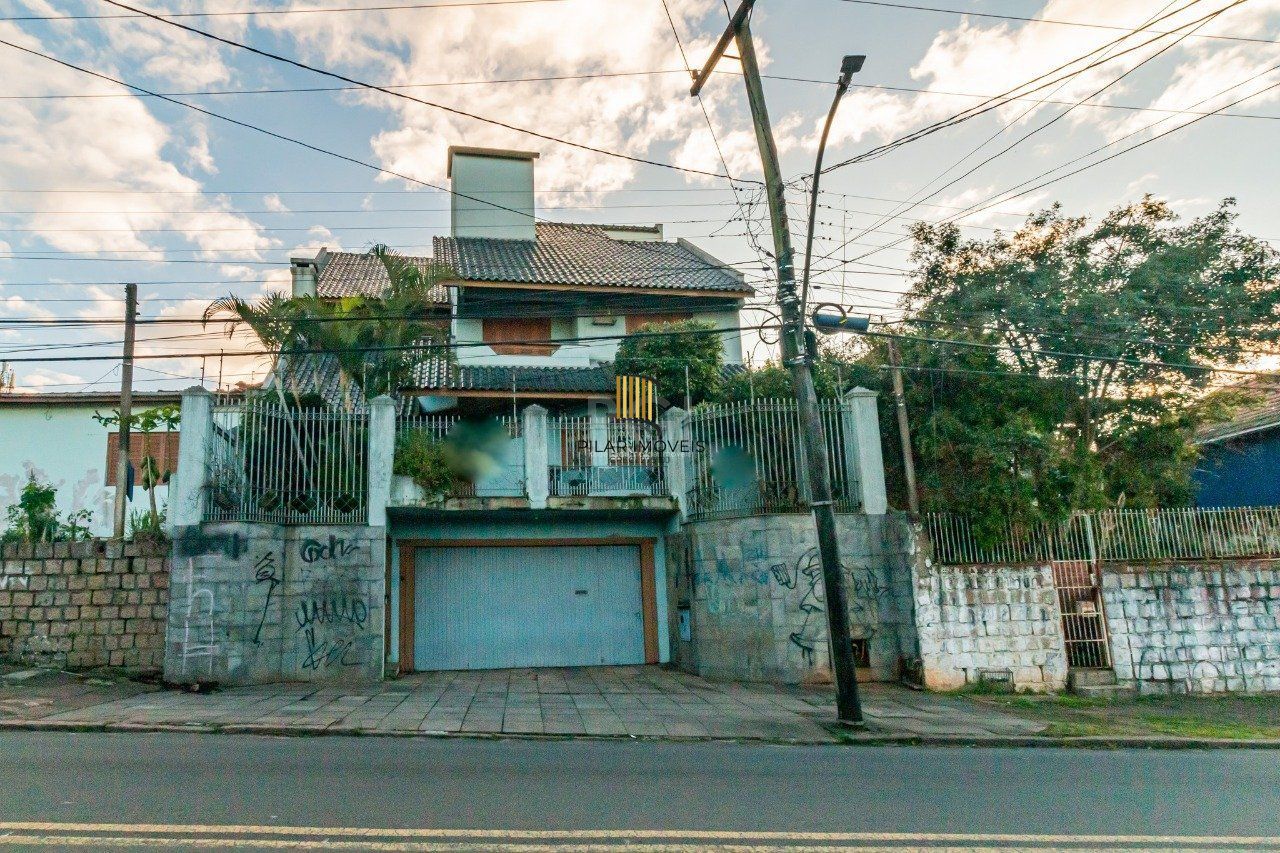 Casa para Venda - 431m², 4 dormitórios, sendo 2 suites, 3 vagas - Jardim Itu Sabará