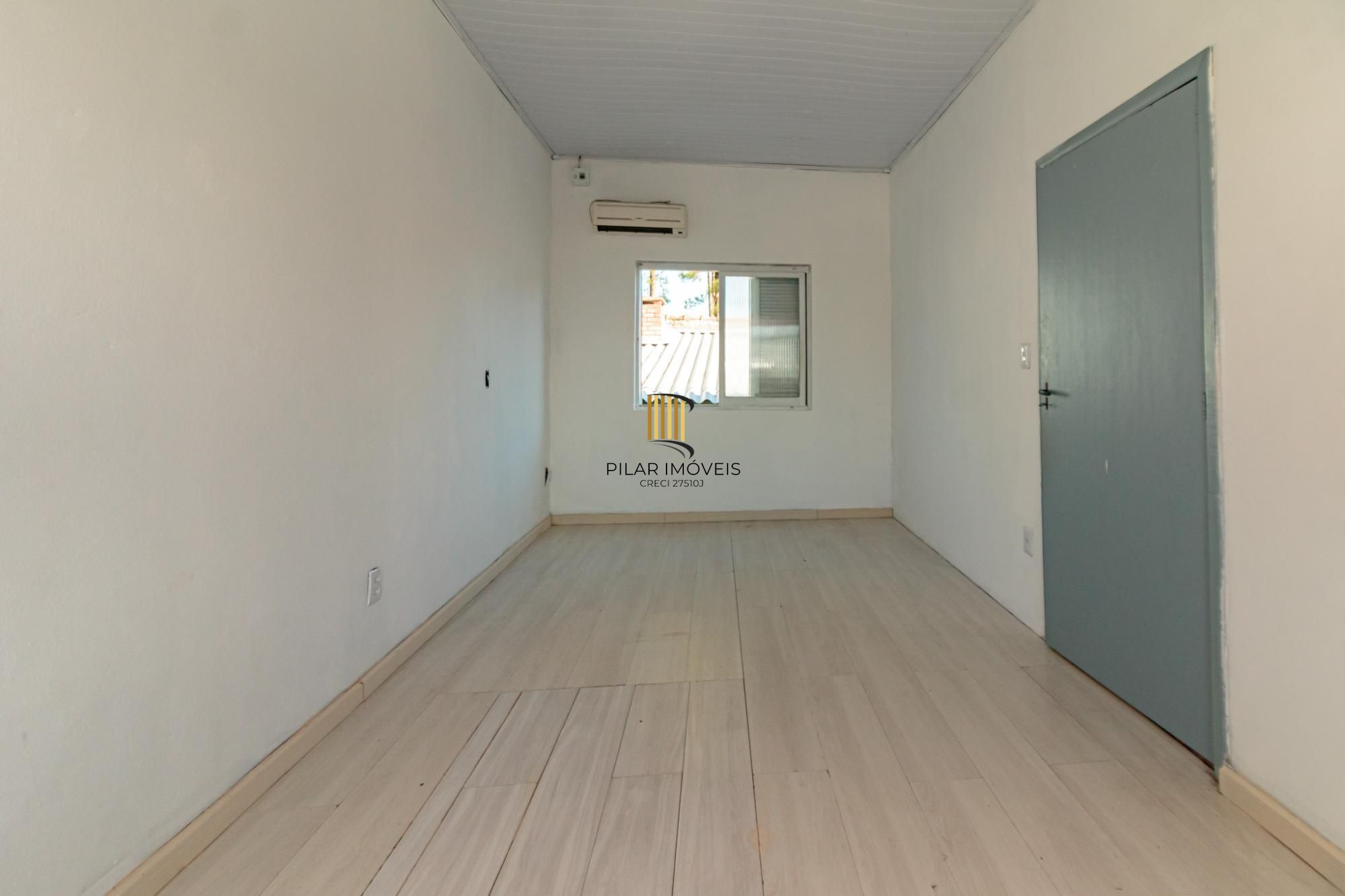 Casa 2 dormitórios no bairro Lomba do Pinheiro