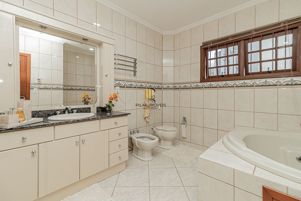 Casa 3 dormitórios no bairro Vila Ipiranga