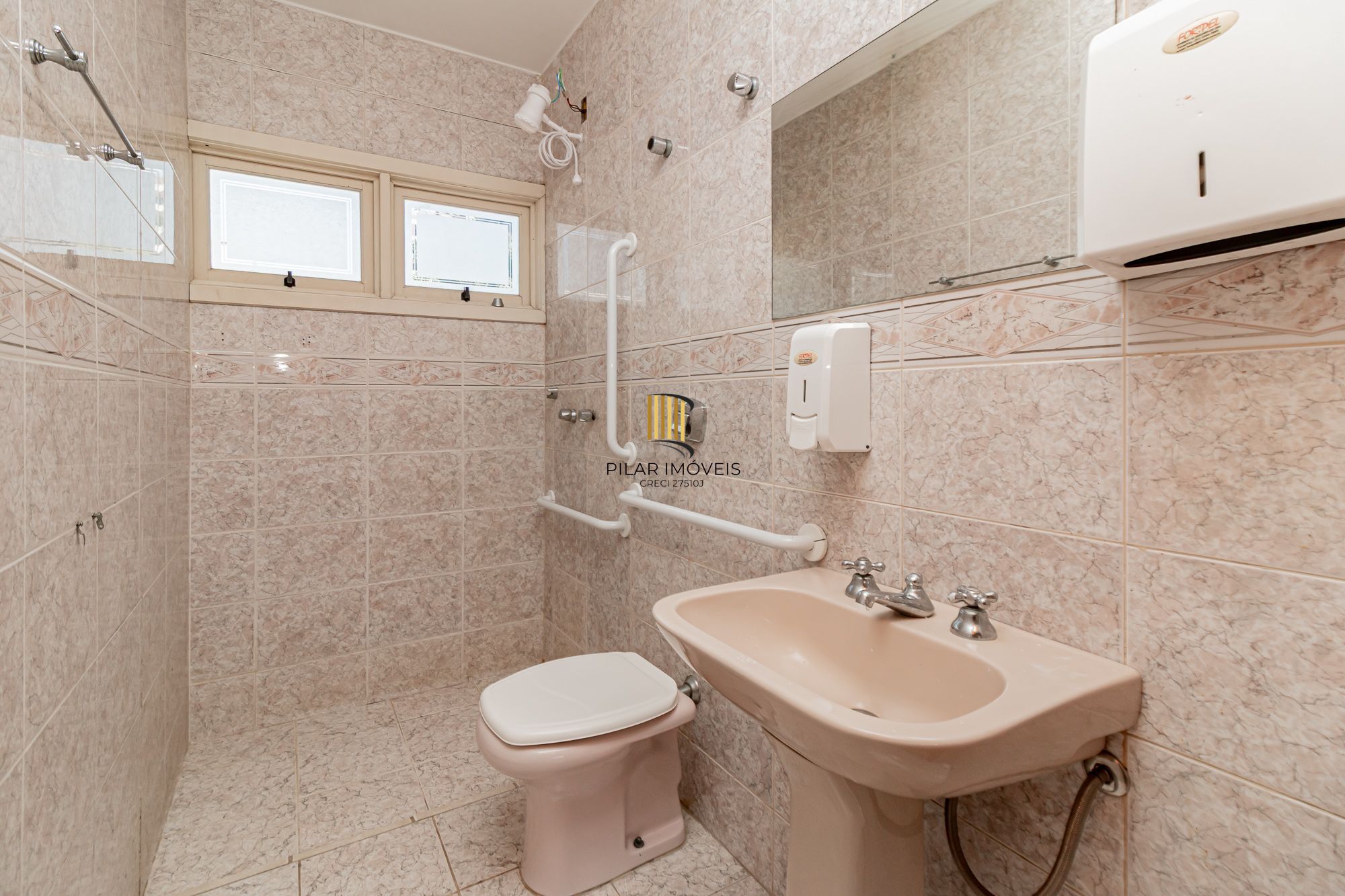 Casa 5 dormitórios no bairro Marechal Rondon