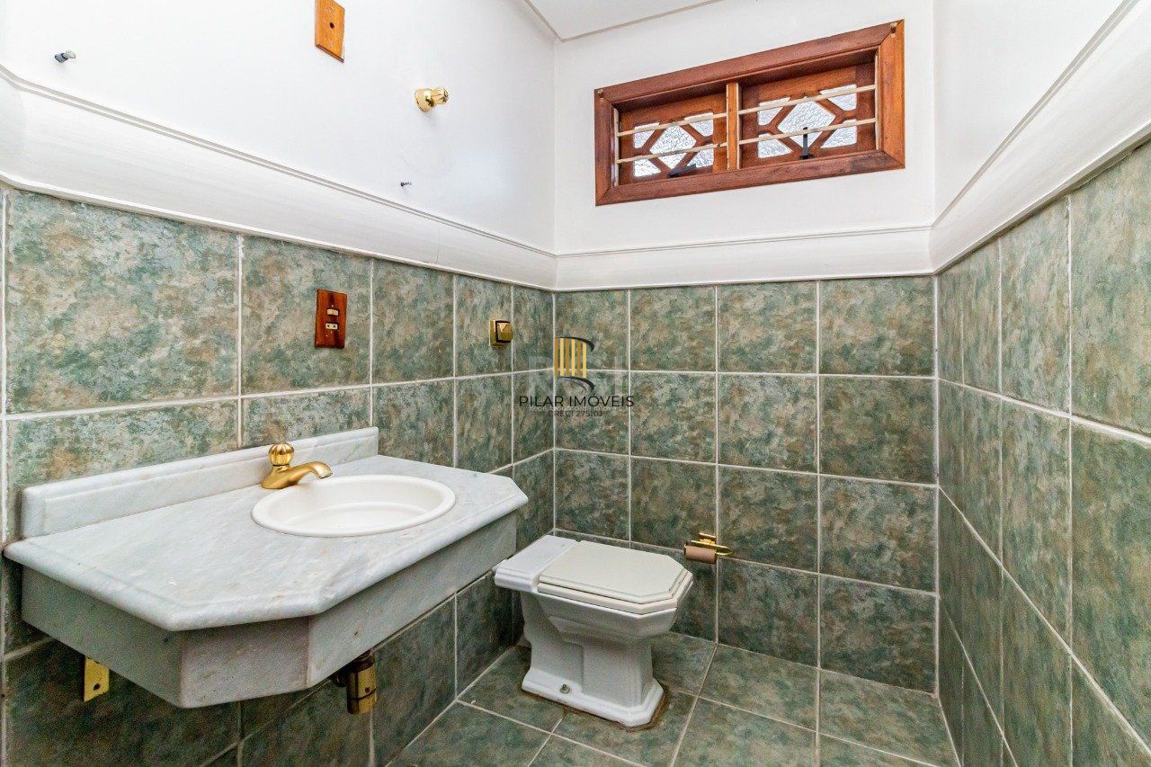 Casa para Venda - 431m², 4 dormitórios, sendo 2 suites, 3 vagas - Jardim Itu Sabará