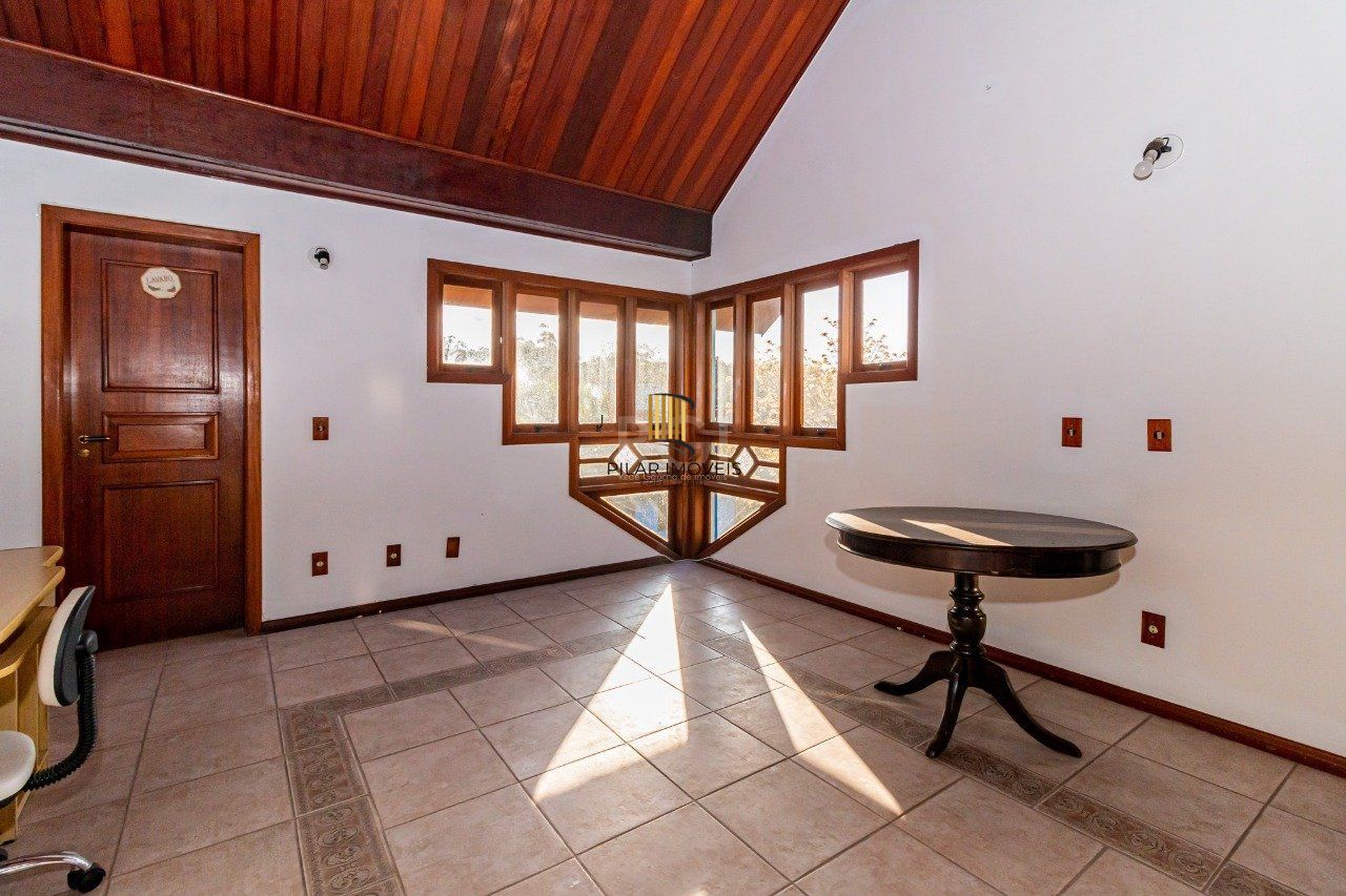 Casa para Venda - 431m², 4 dormitórios, sendo 2 suites, 3 vagas - Jardim Itu Sabará