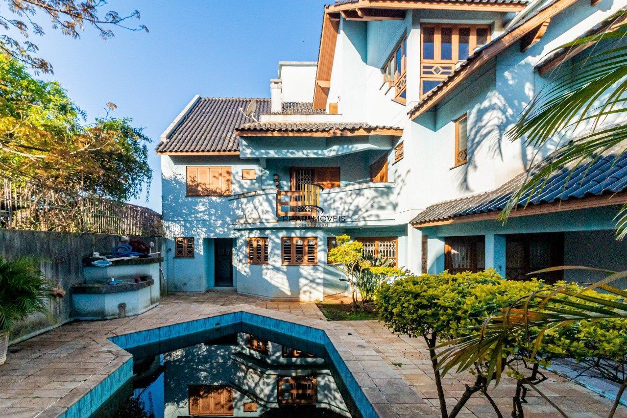 Casa para Venda - 431m², 4 dormitórios, sendo 2 suites, 3 vagas - Jardim Itu Sabará