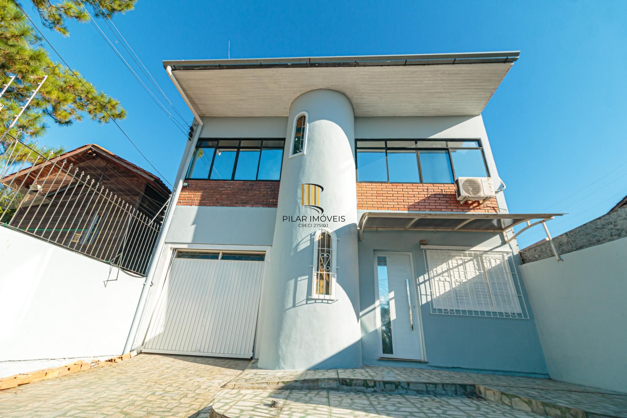 Casa 2 dormitórios no bairro Lomba do Pinheiro