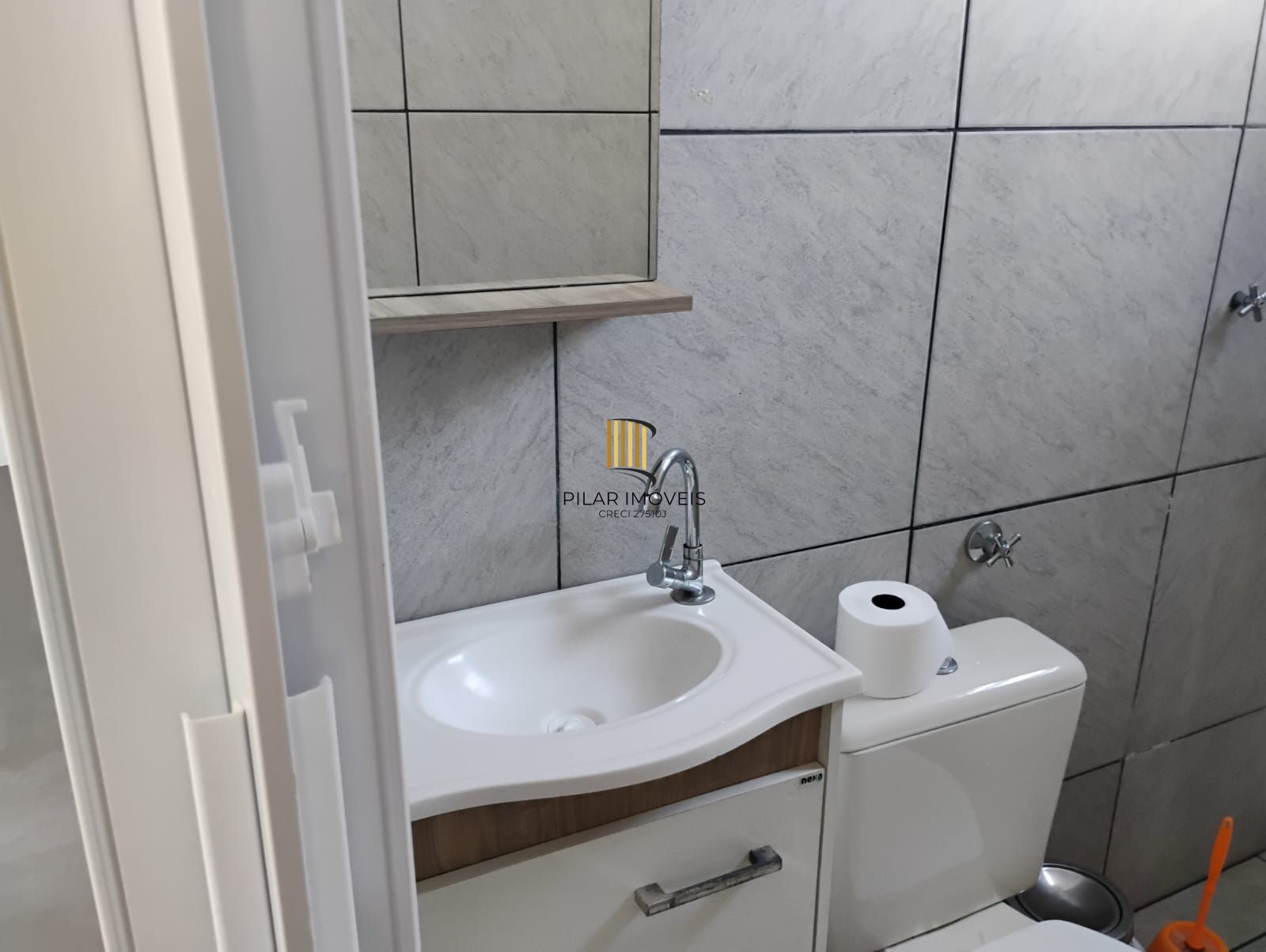 Apartamento 2 dormitórios no bairro Rubem Berta