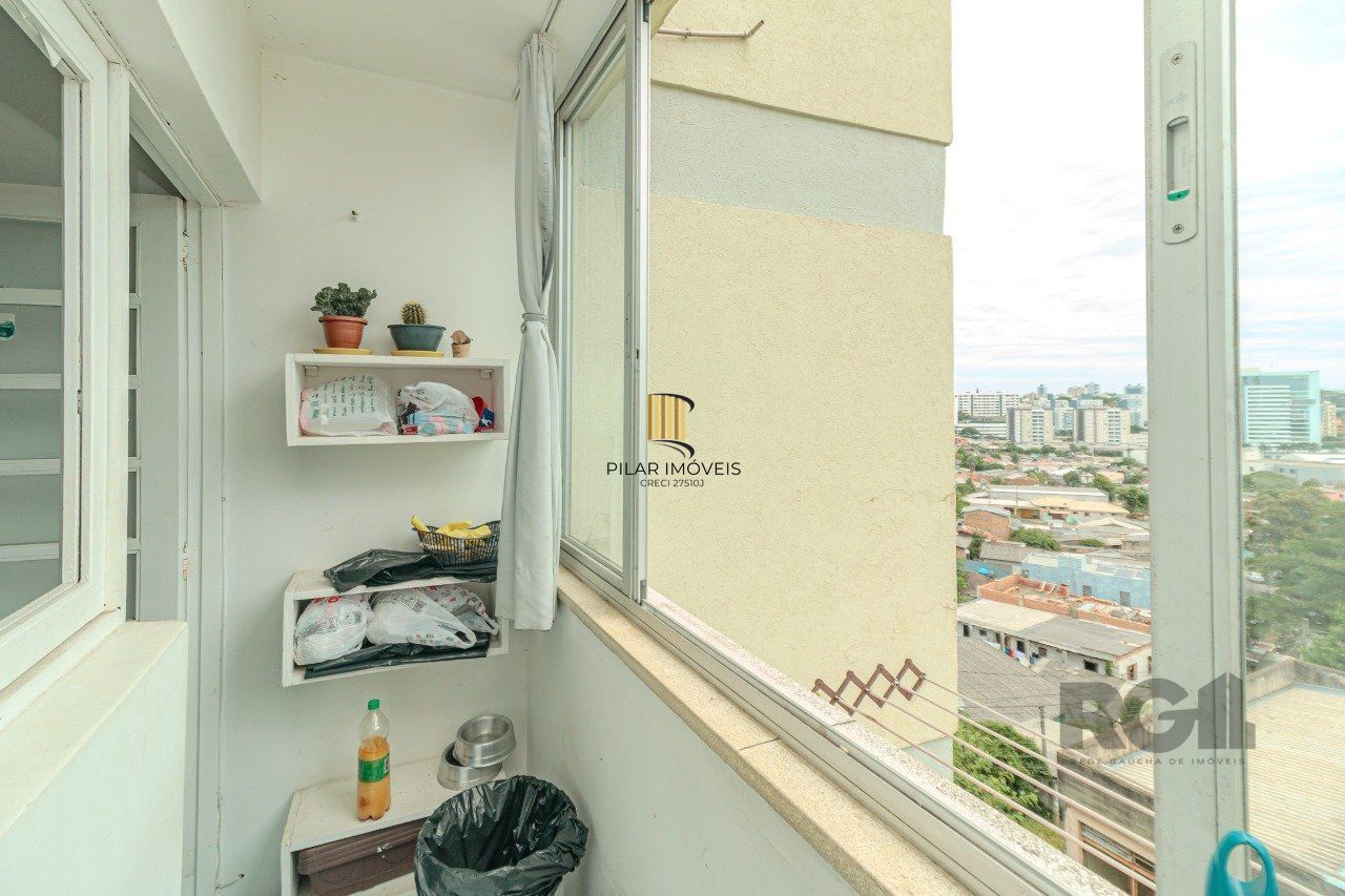 Apartamento 2 dormitórios no bairro Vila Ipiranga