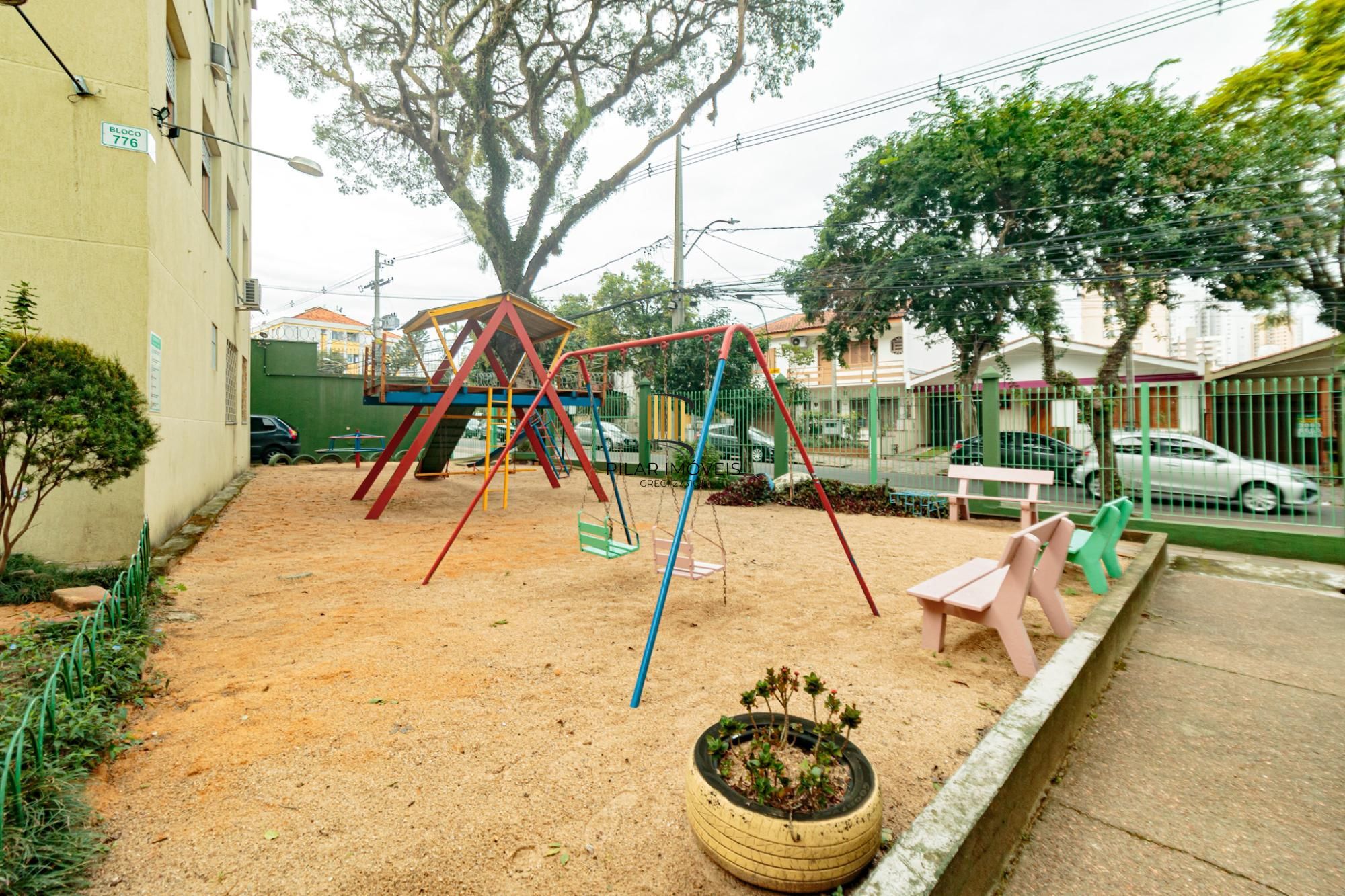 Apartamento 2 dormitórios no bairro Passo da Areia