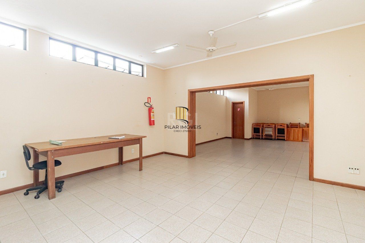 Apartamento 2 dormitórios no bairro Vila Ipiranga